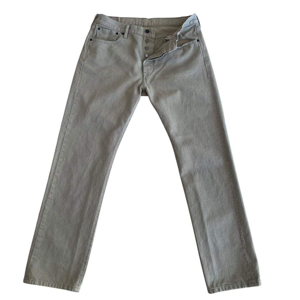 Levi’s men 501 beige/tan in size 34 jeans classic button fly 100% cotton Mexico